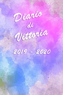 Agenda Scuola 2019 - 2020 - Vittoria: Mensile - Settimanale - Giornaliera - Settembre 2019 - Agosto 2020 - Obiettivi - Rubrica - Orario Lezioni - Appunti - Priorit - Elegante copertina con un bellissimo effetto acquerello