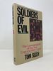 Soldiers of Evil: the Commandants of the Nazi Concentration Camps (English and Hebrew Edition)